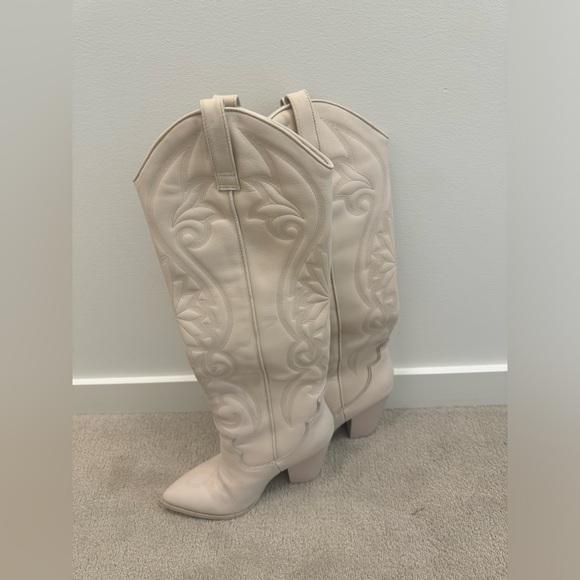 Steve Madden Lasso Boots - Bone - Size 9.5 - Picture 4 of 8